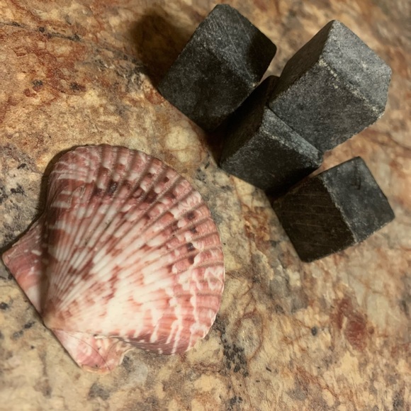 set of whiskey stones 🥃 - Picture 4 of 4